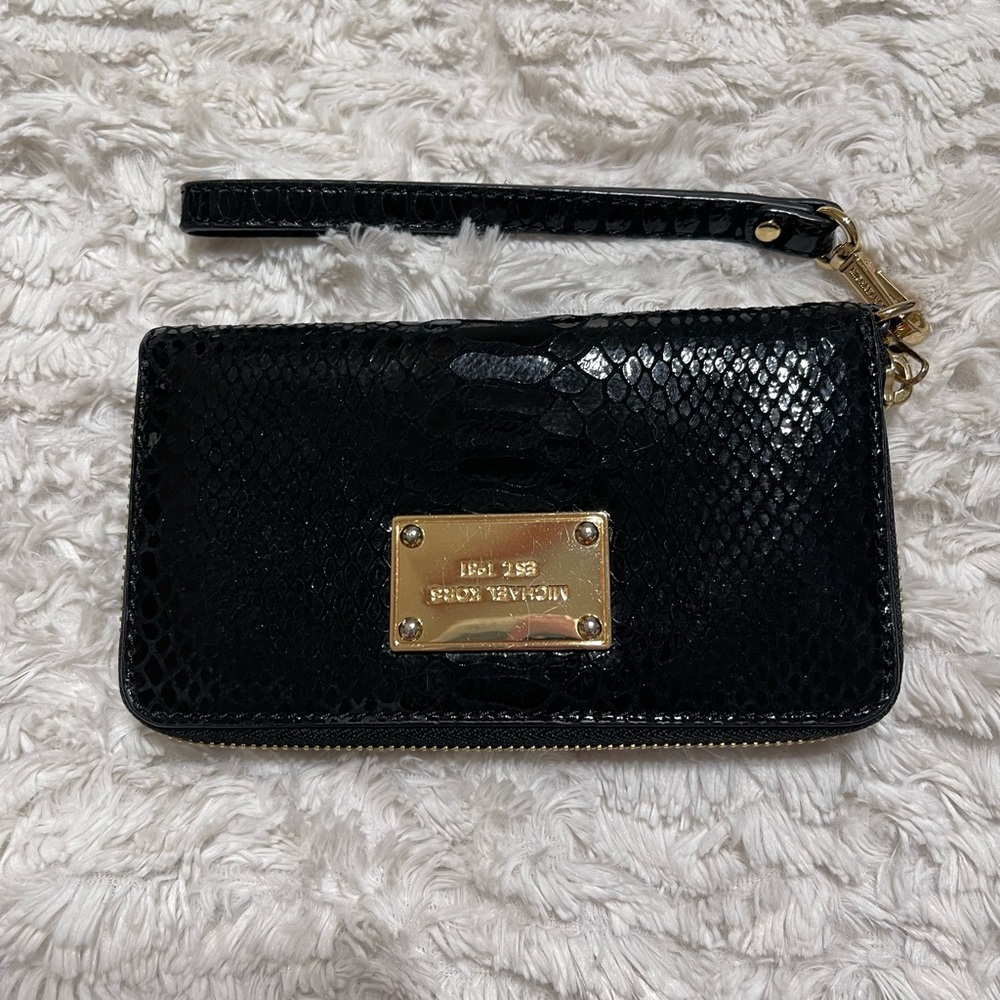 Authentic Michael Kors wallet black leather